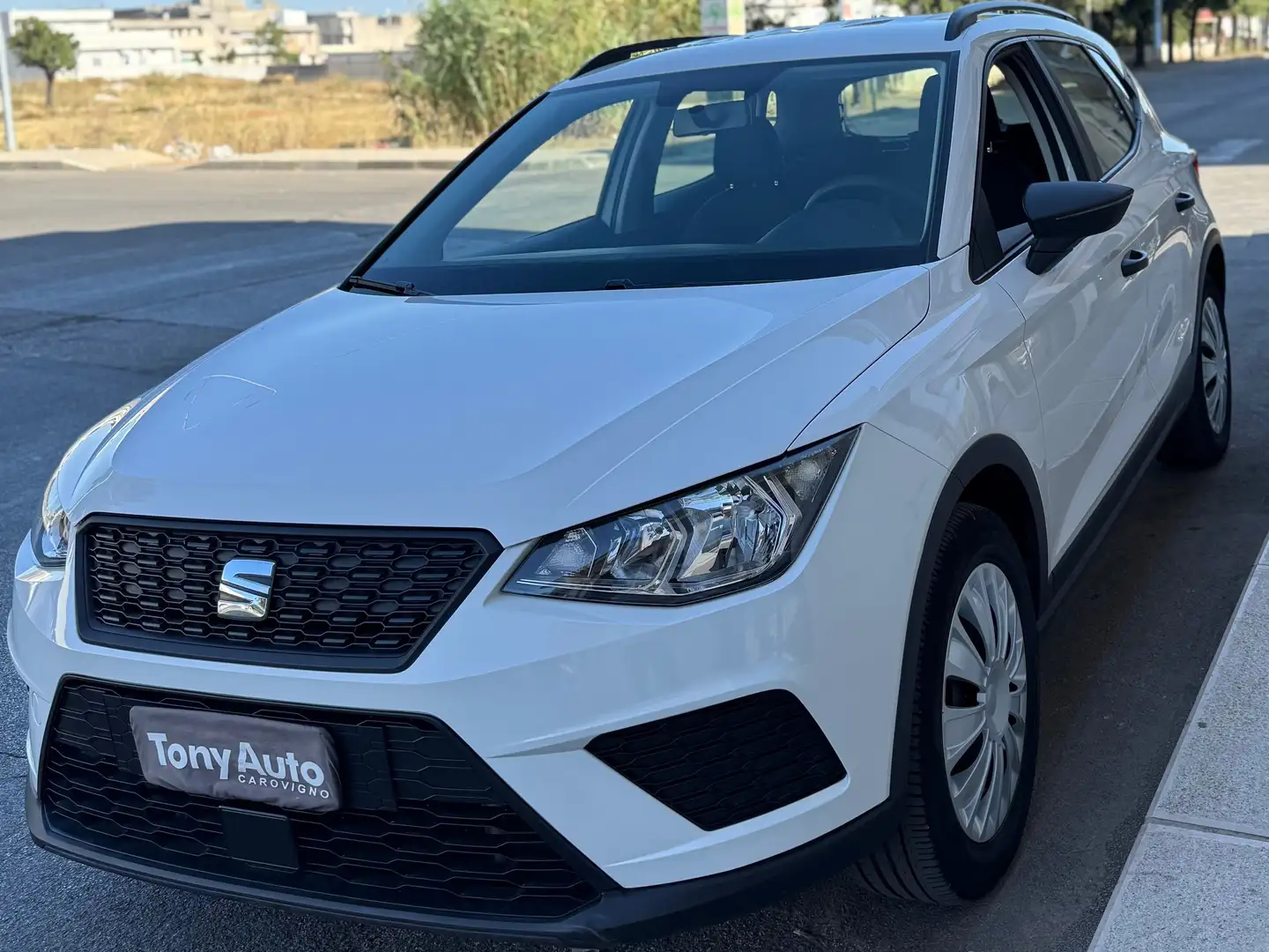 SEAT Arona 1.0 tgi BENZ./METANO  90cv FULL LINK,BLUETOOTH,USB Bianco - 2