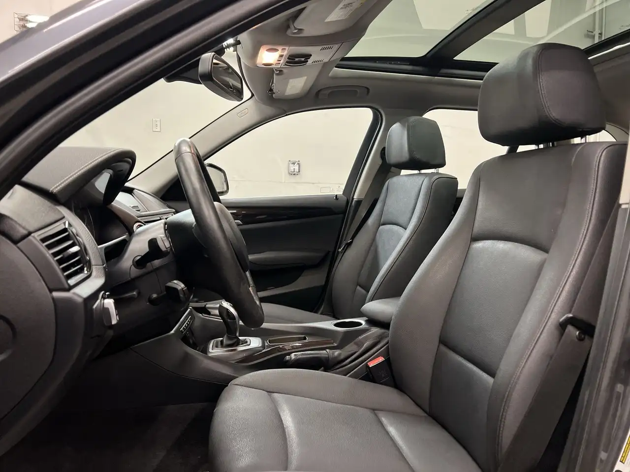 BMW X1 снимка BMW X1