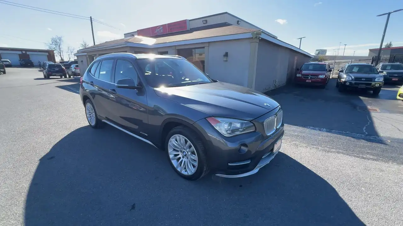 BMW X1 снимка BMW X1