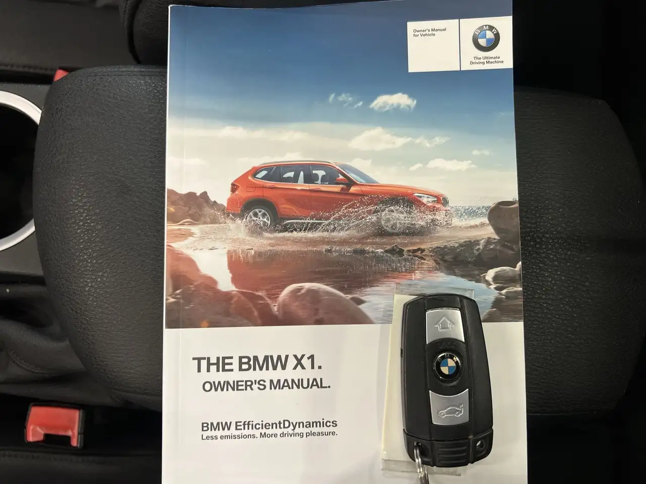 BMW X1 снимка BMW X1