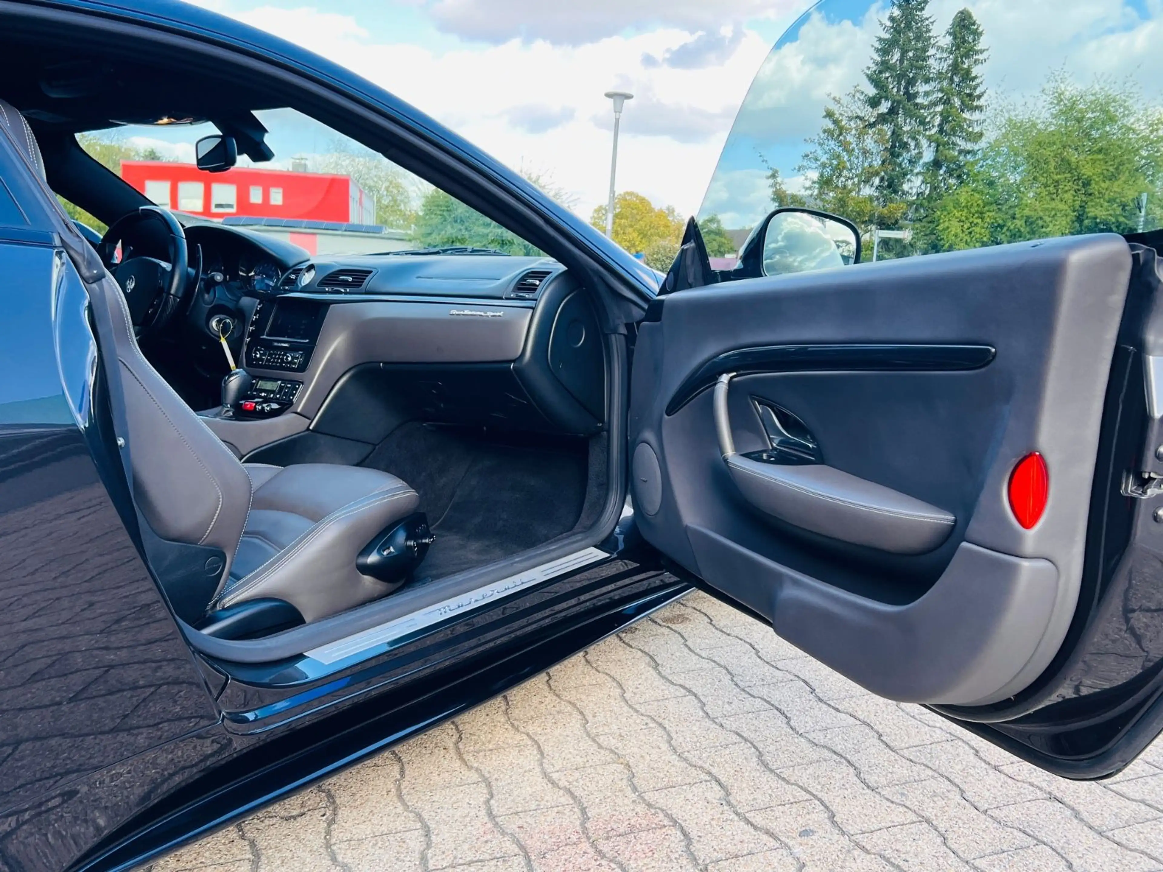 Maserati GranTurismo 4.7 V8 Sport Automatik — photo 15