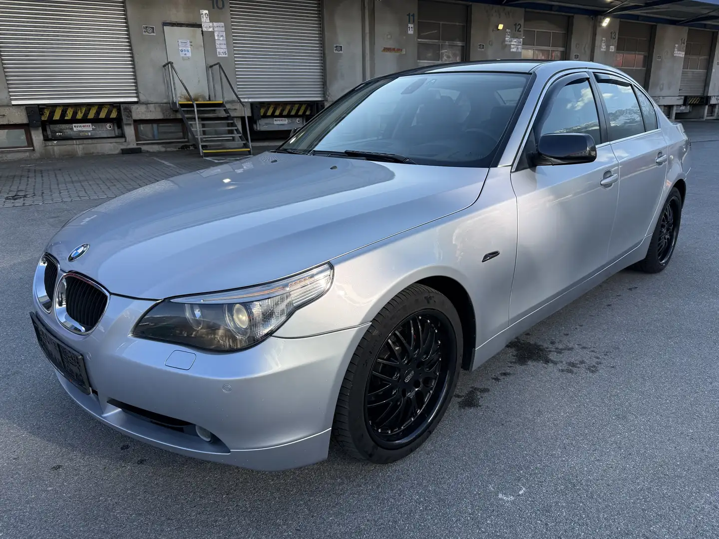 BMW 520 520d Österreich-Paket Aut. - 1