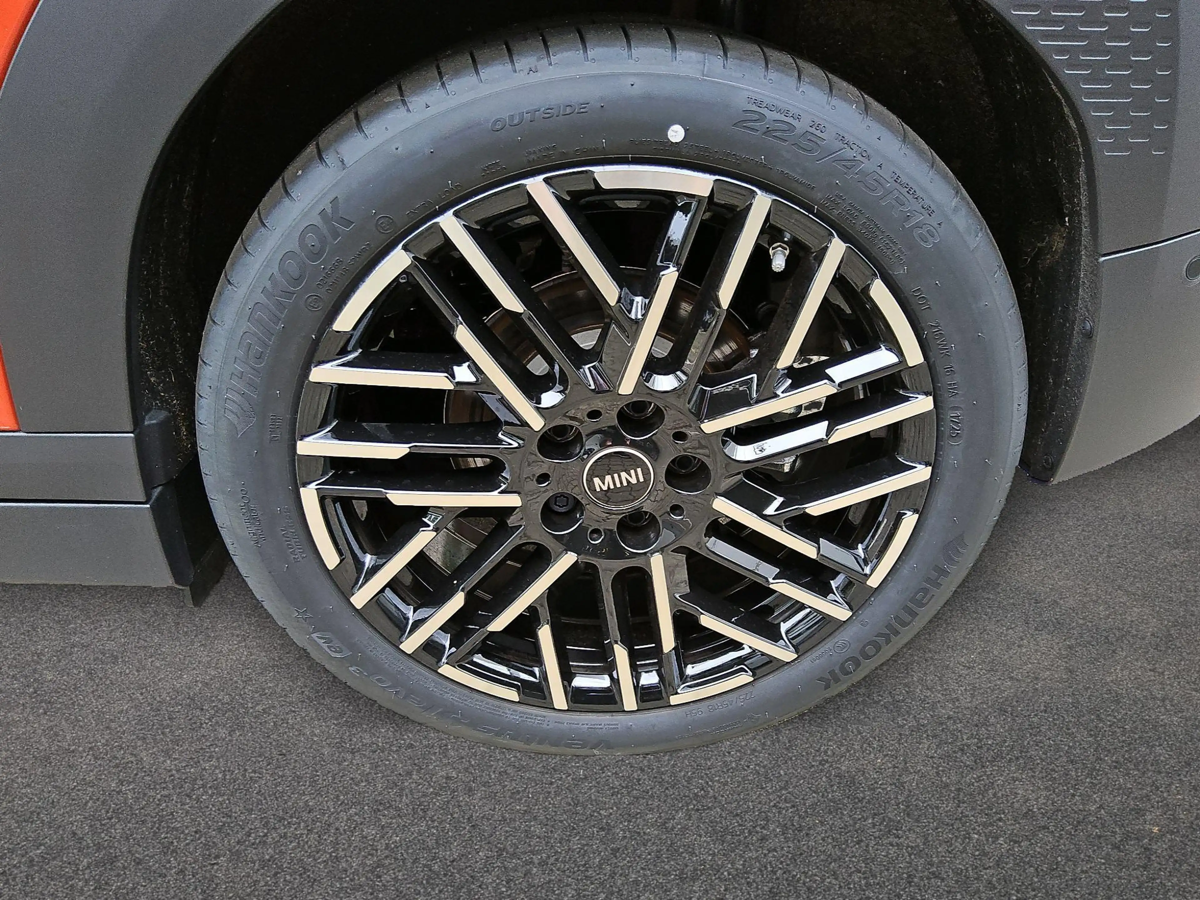 MINI Aceman Favoured Trim — photo 12