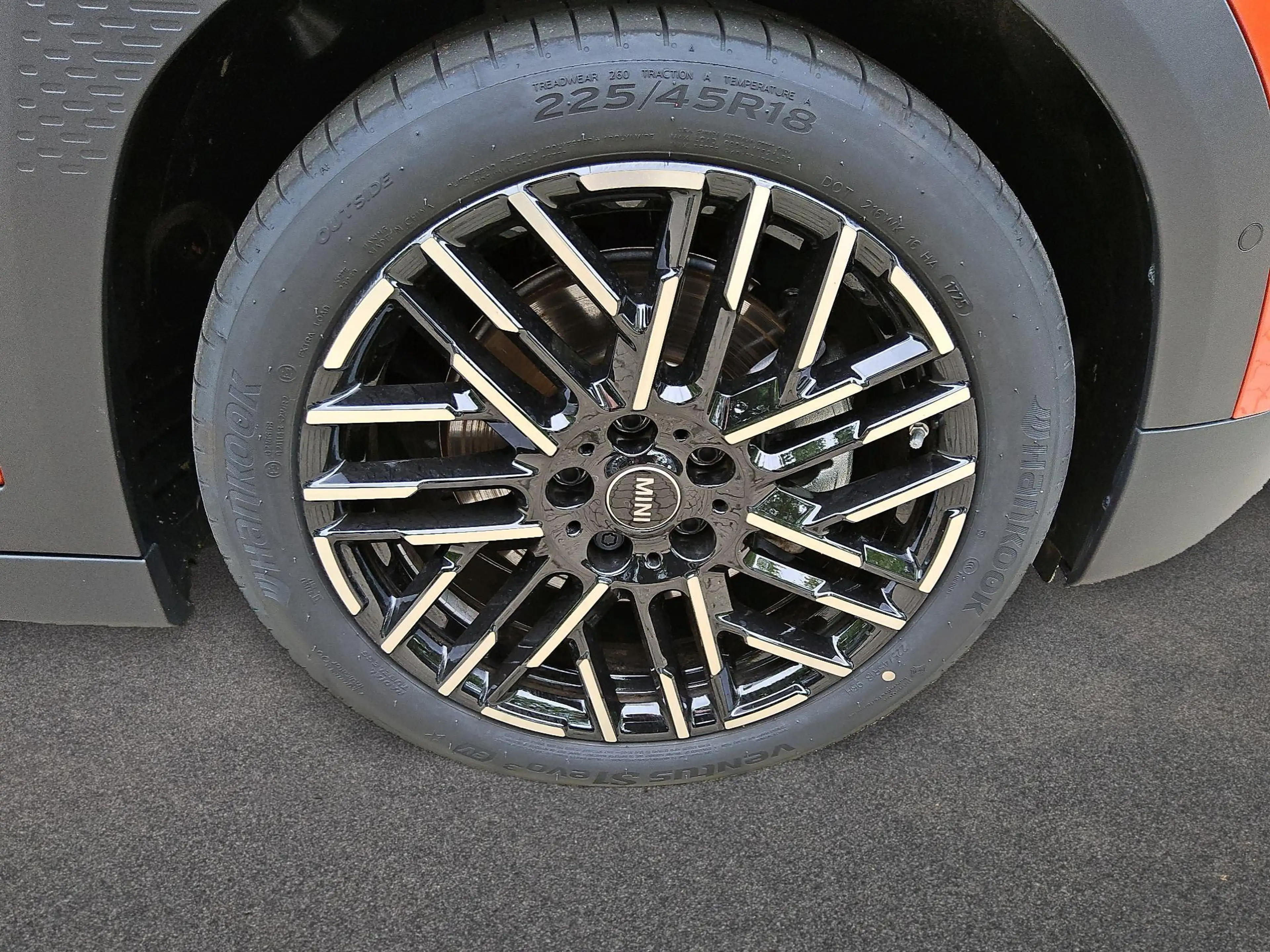 MINI Aceman Favoured Trim — photo 11