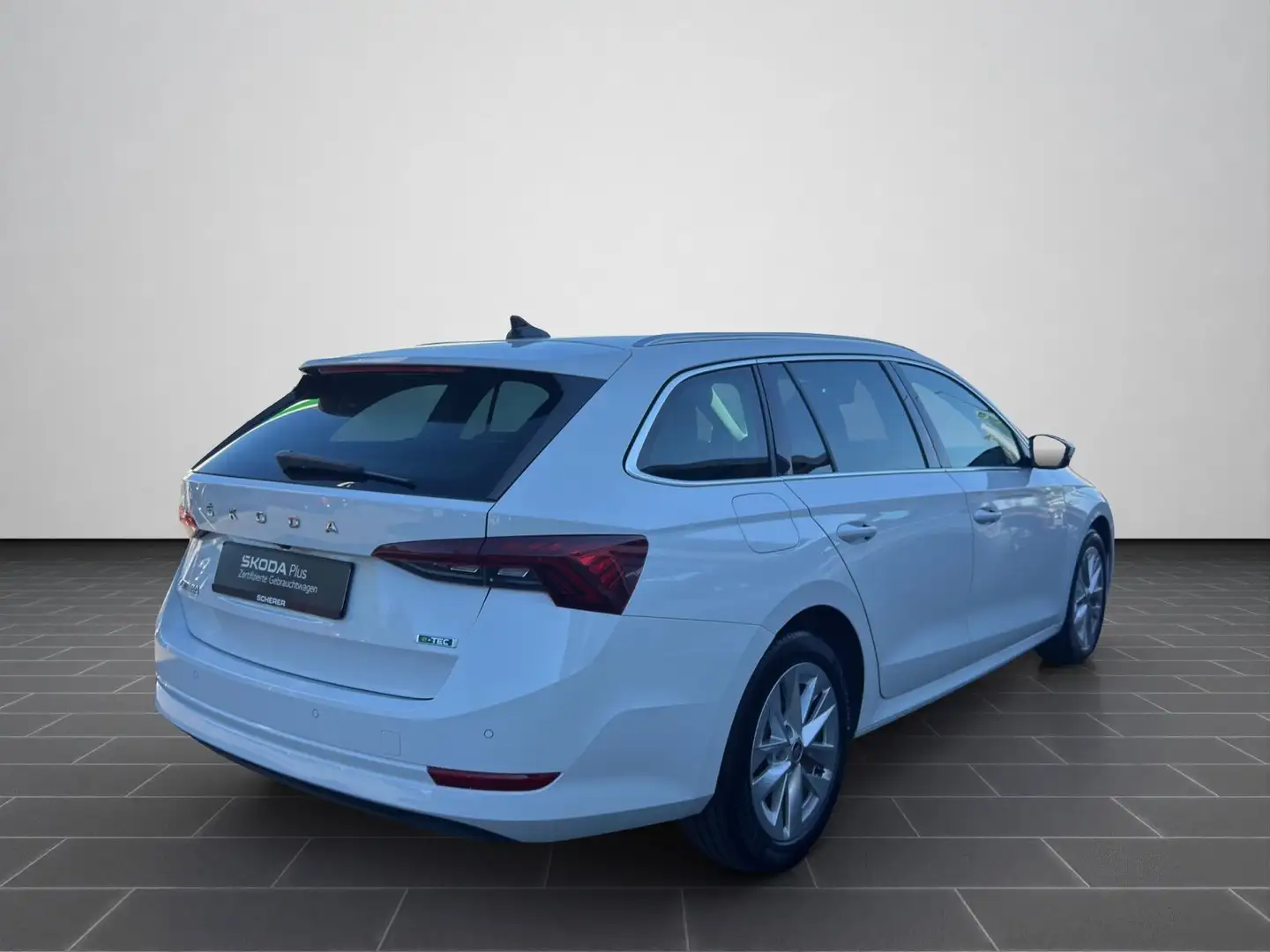 Skoda Octavia Combi Style 1.5 TSI DSG Navi SHZ PDC Fro Wit - 2