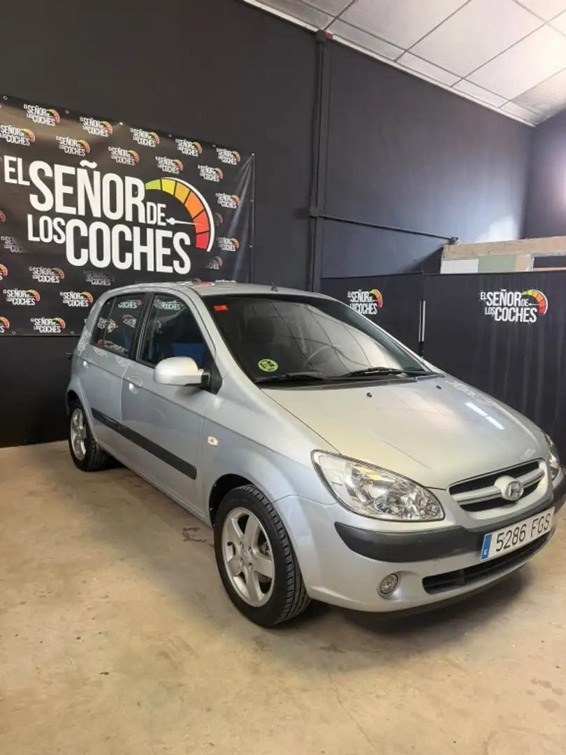 Hyundai Getz 1.5CRDi GLS 110 Plateado - 2