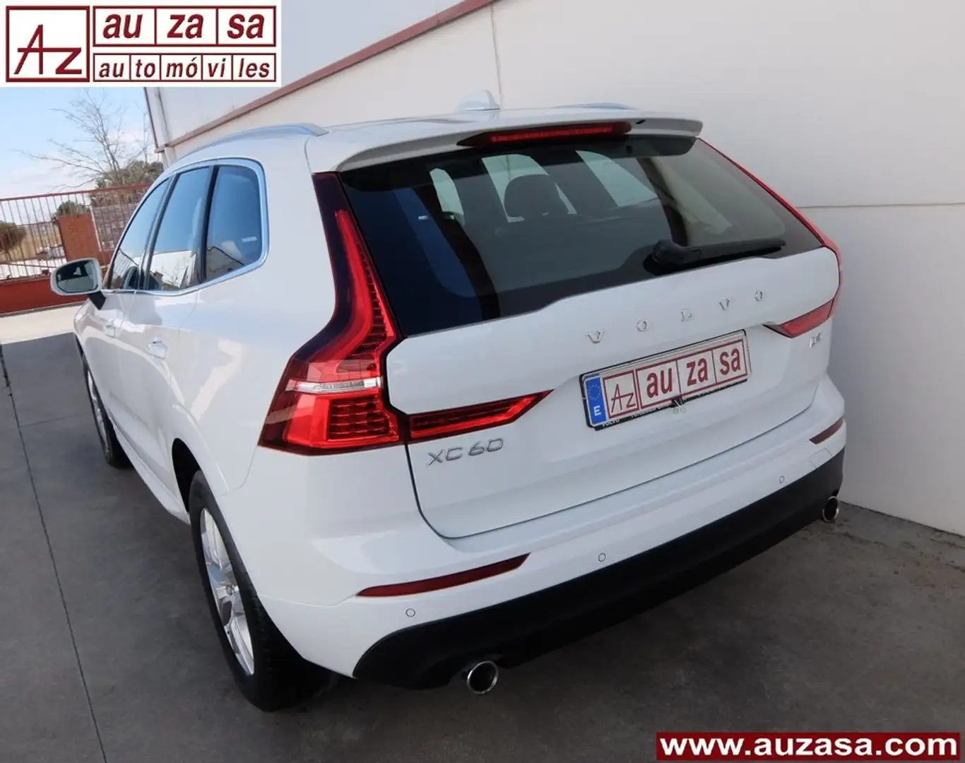Volvo XC60 B4 Core FWD Aut. Blanco - 2