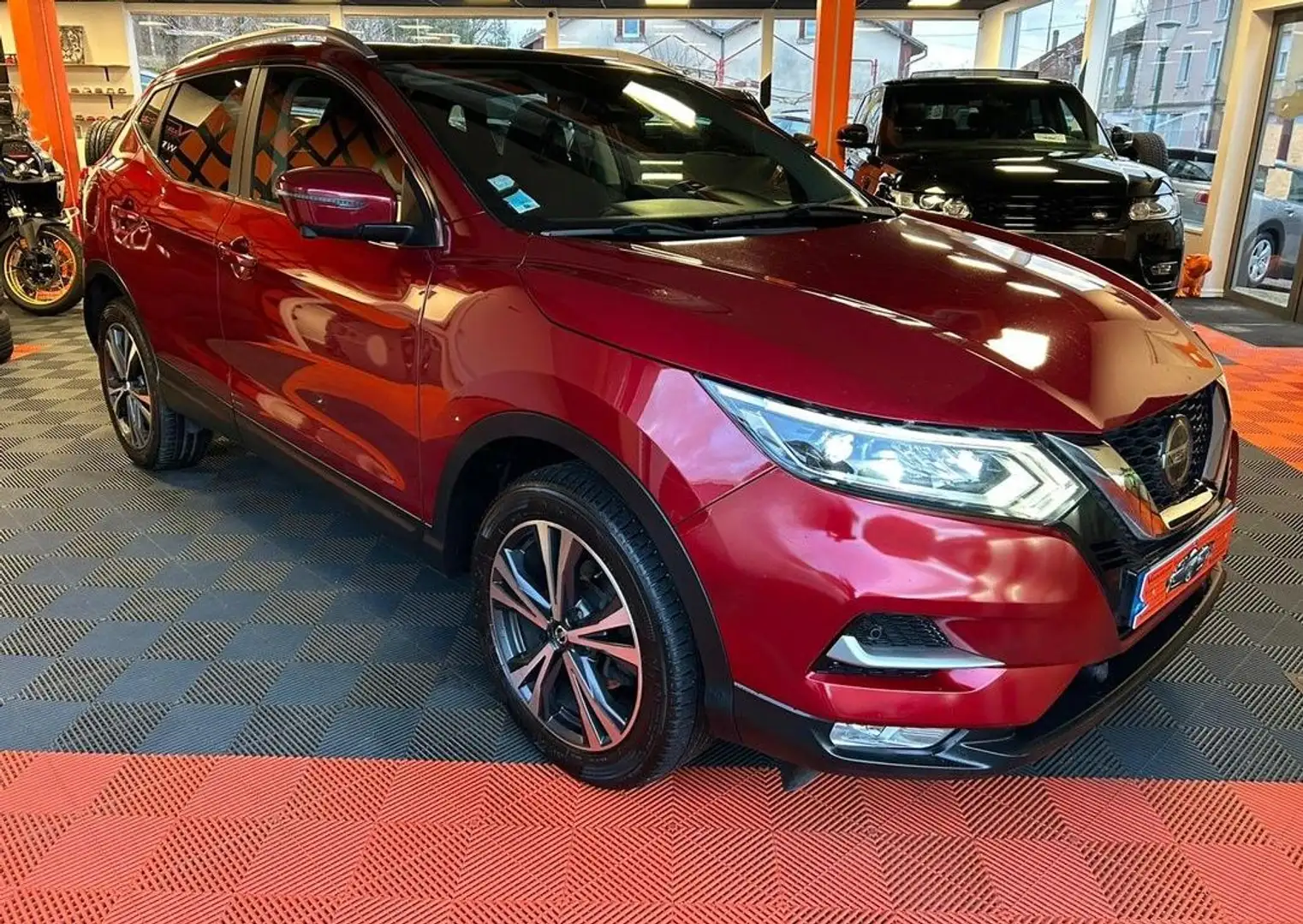 Nissan Qashqai II Phase TEKNA 1.6 DCI 2WD 130 cv Garantie 12 mois Rosso - 1