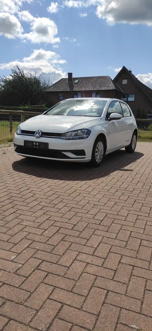 Volkswagen Golf 1.6 TDI (BlueMotion Technology) Trendline - 1