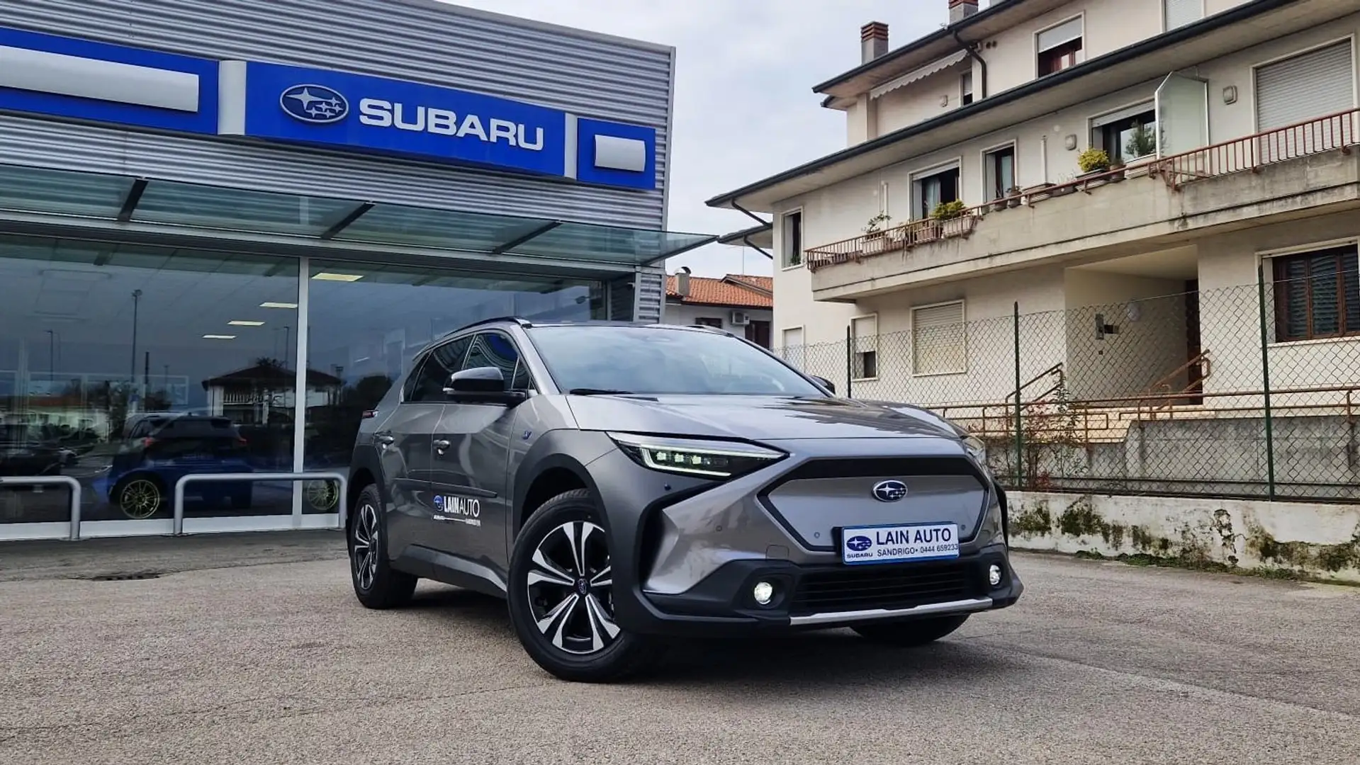 Subaru Solterra 71,4 kWh 4E-xperience MY24 - Versione aggiornata Grigio - 1
