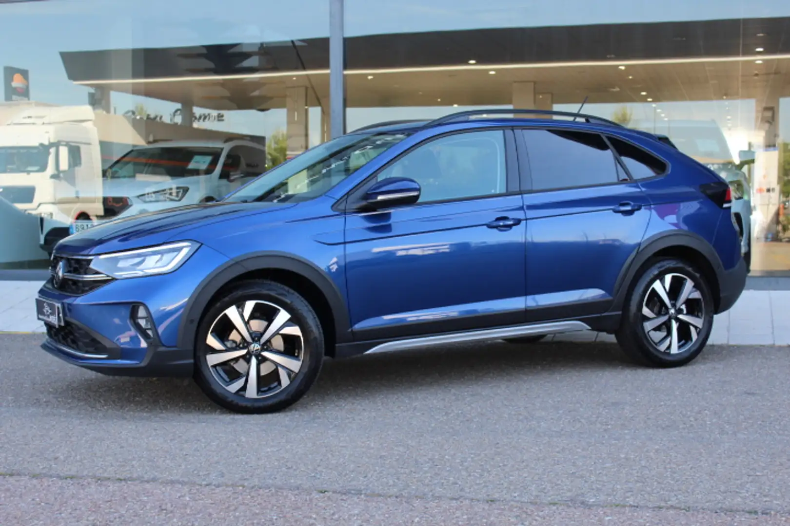 Volkswagen Taigo 1.0 TSI Más DSG 85kW Azul - 2