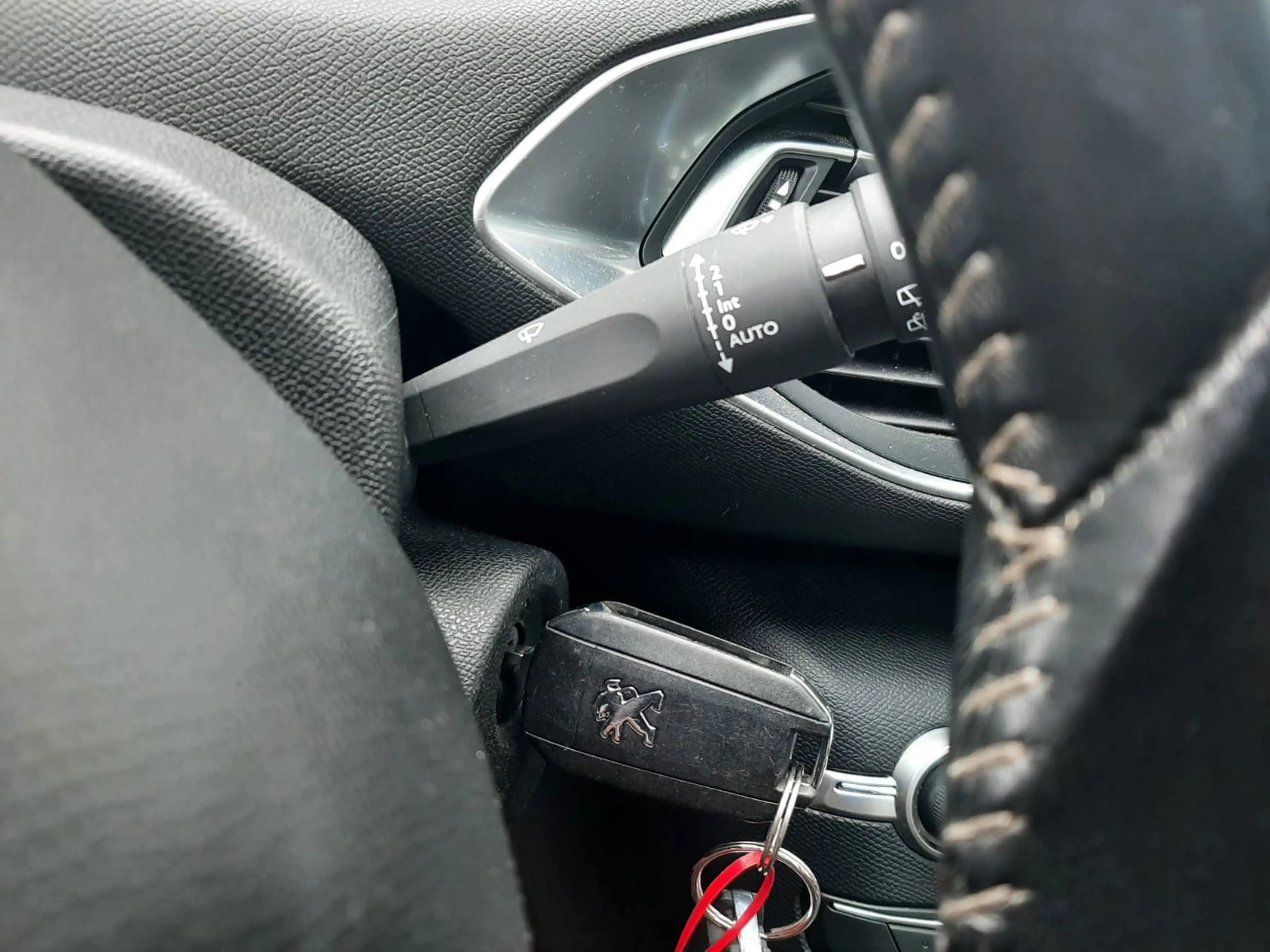 Peugeot 308 SW 1.2 PureTech Blue Lease Premium automaat — photo 13