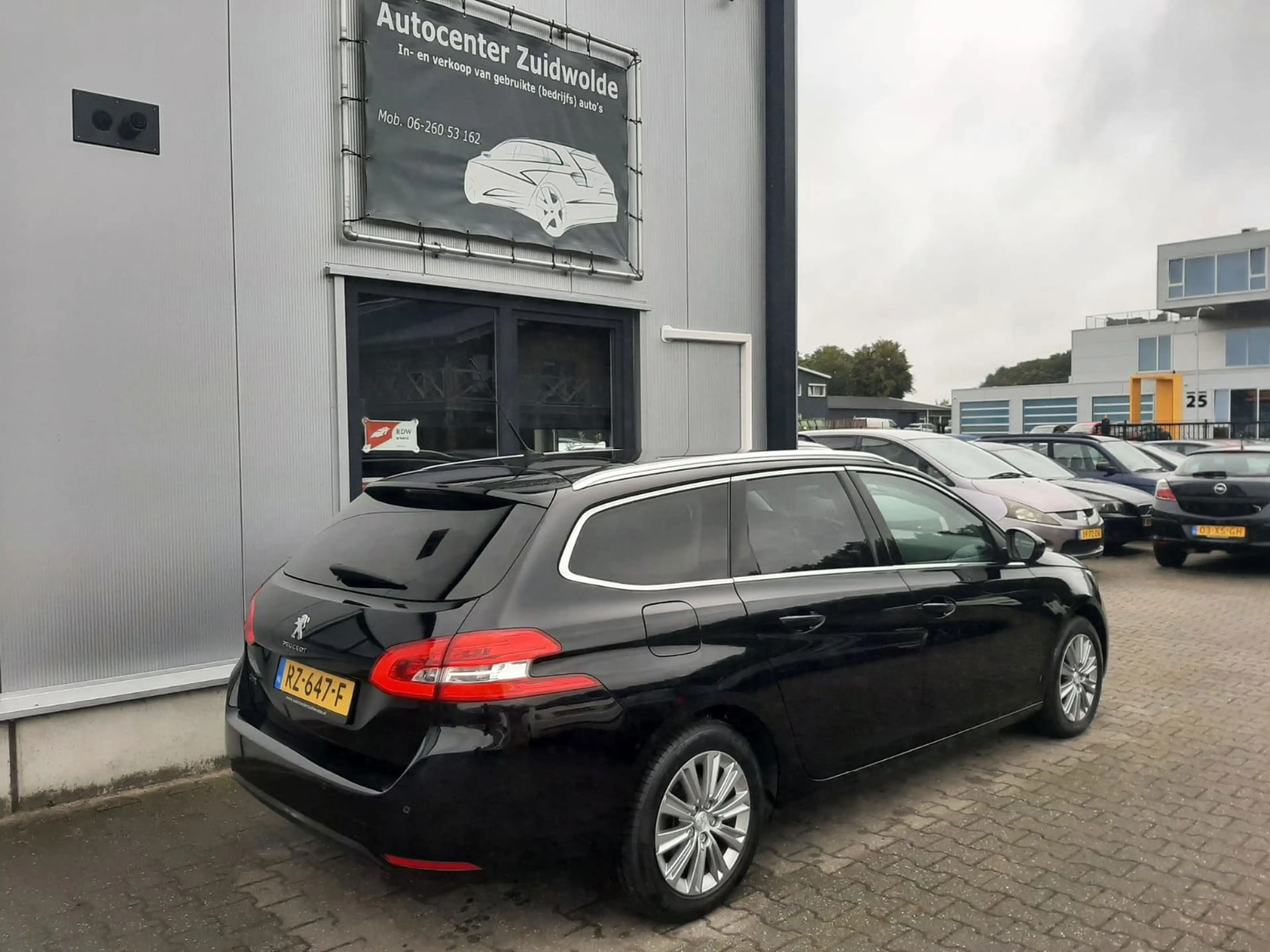 Peugeot 308 SW 1.2 PureTech Blue Lease Premium automaat — photo 6