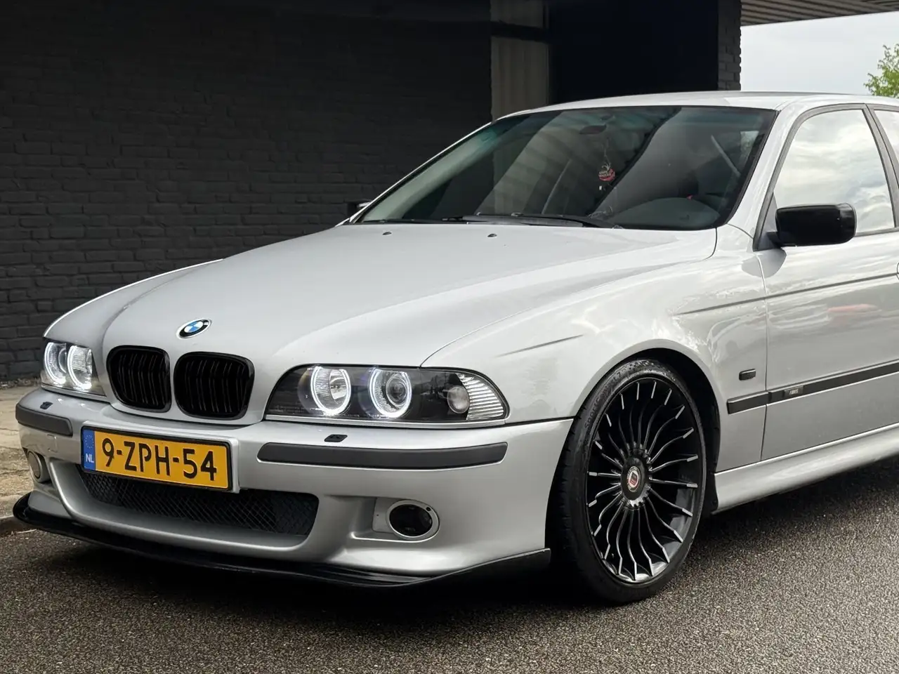 BMW 540 E39 4.4 V8 | Dealer Onderhouden | Bruut geluid!, foto 2