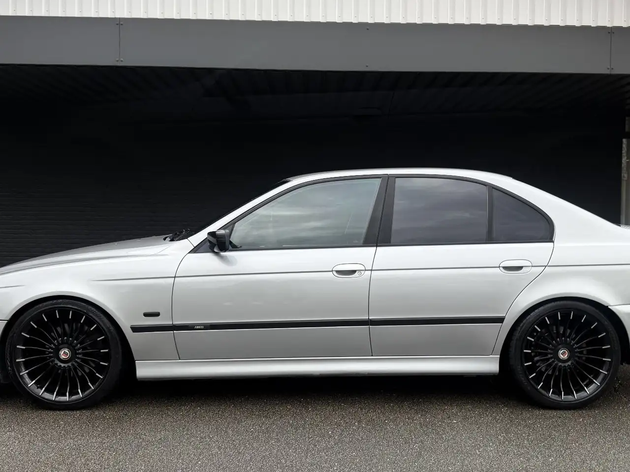 BMW 540 E39 4.4 V8 | Dealer Onderhouden | Bruut geluid!, foto 3