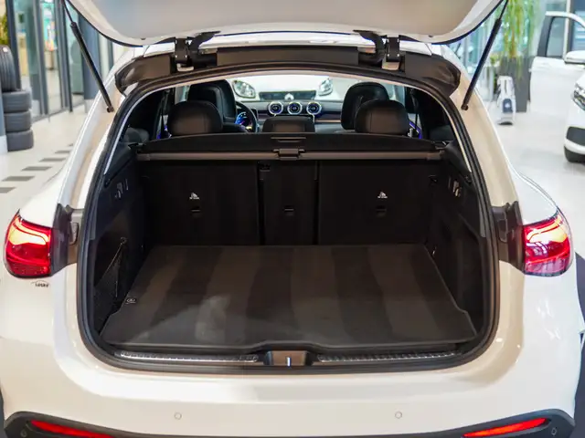 Mercedes-Benz GLC view 6
