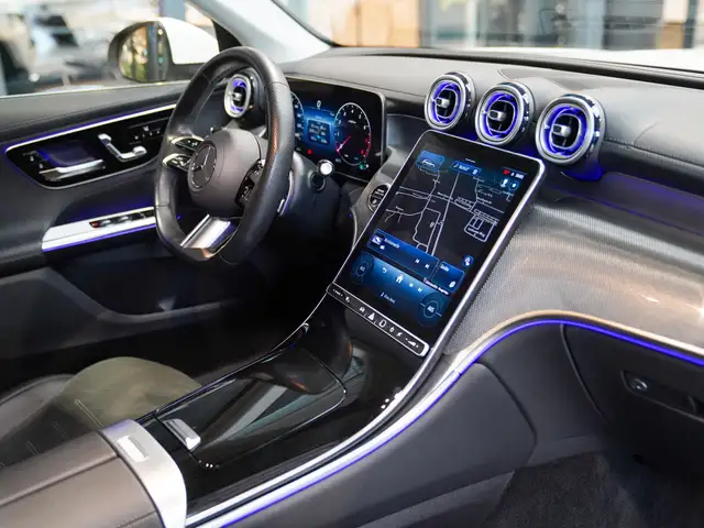 Mercedes-Benz GLC view 14