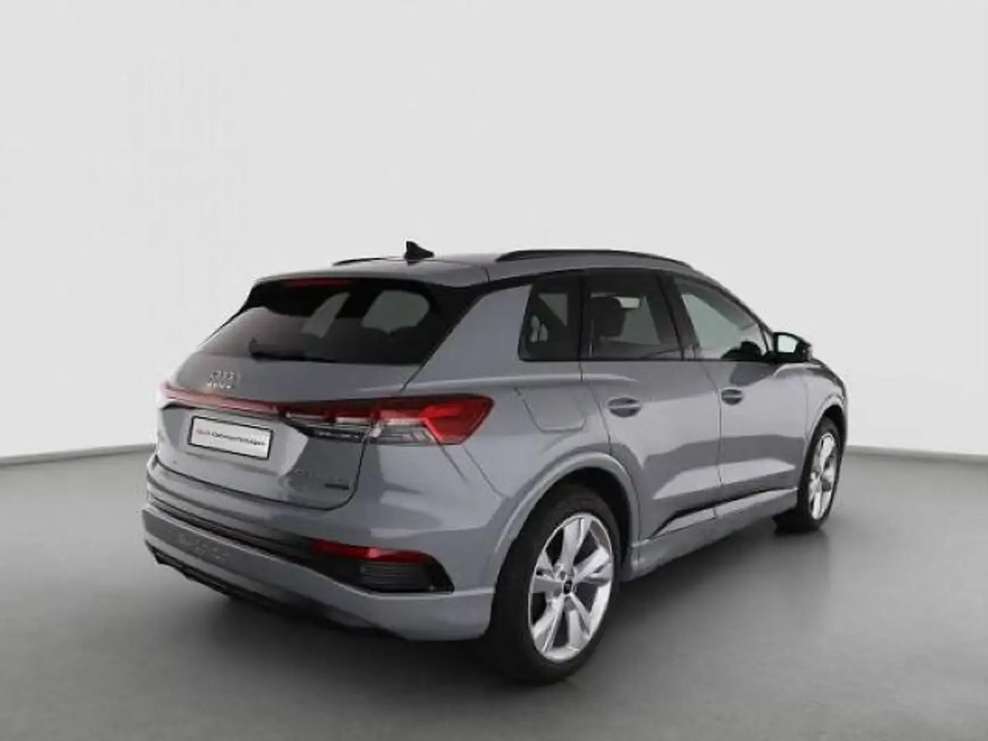 Audi Q4 e-tron 45 quattro S-LINE*NAVI-PLUS*KAMERA*HUD Grau - 2