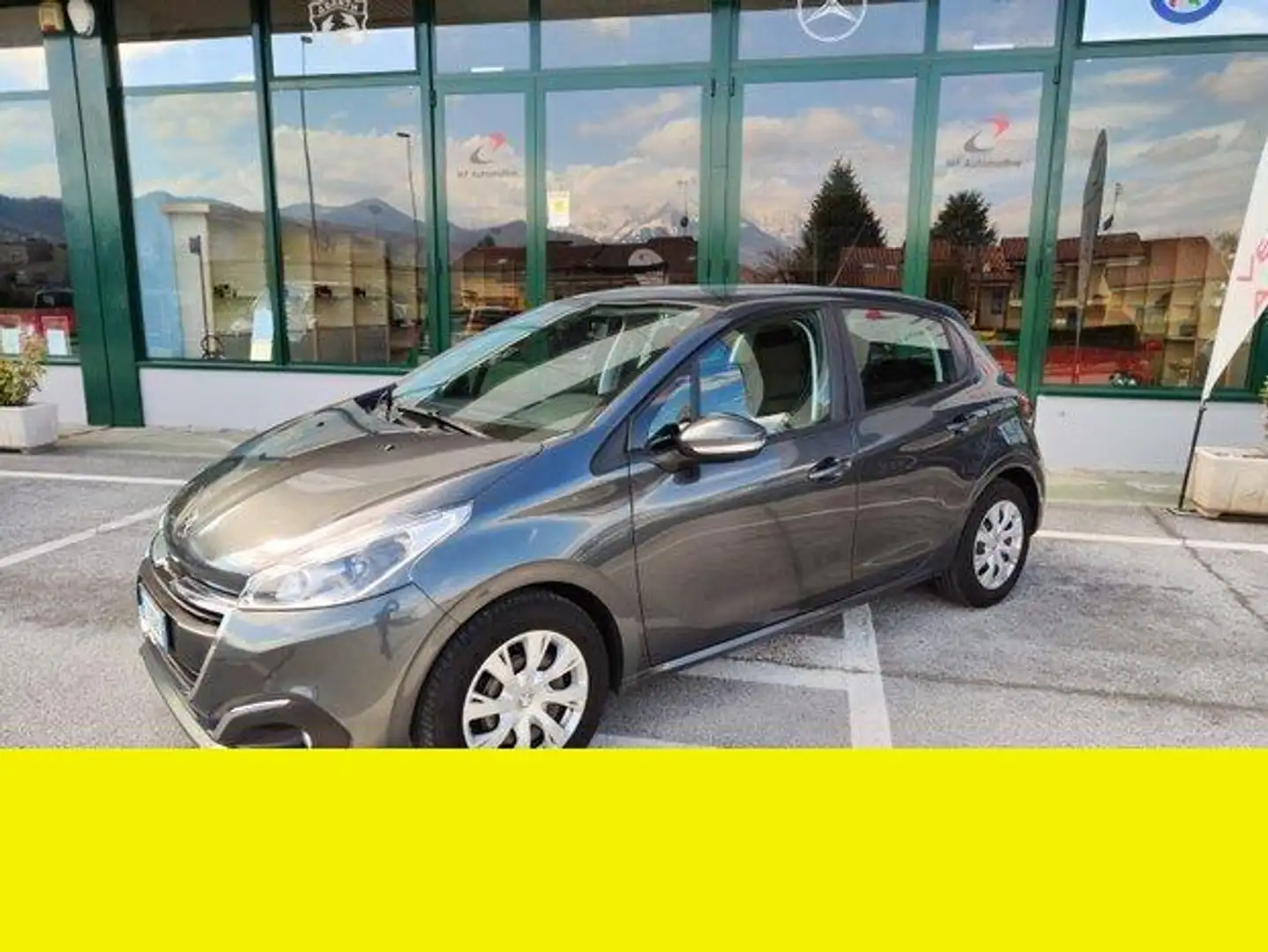 Peugeot 208 - 1