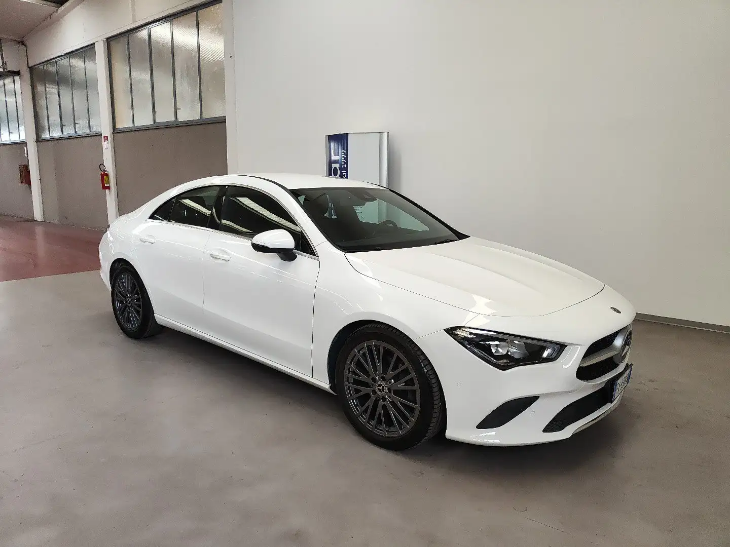 Mercedes-Benz CLA 180 d Sport auto Cruise Fari LED Retrocamera 18” Bianco - 2