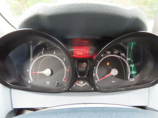 Ford Fiesta view 11