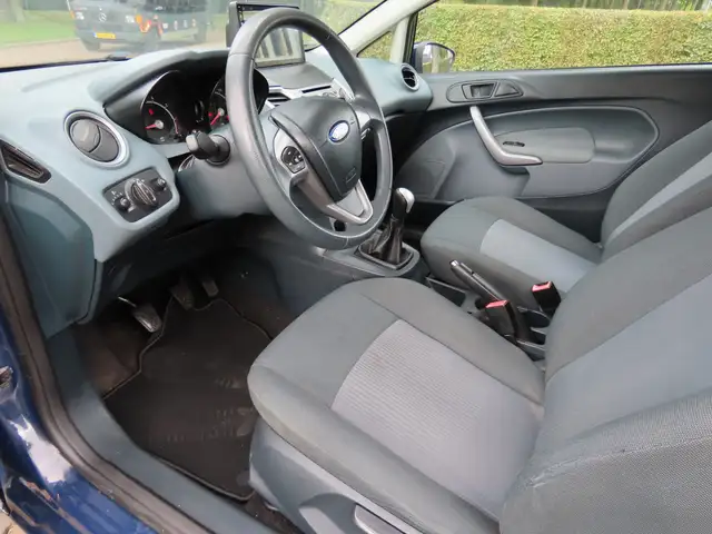 Ford Fiesta view 8