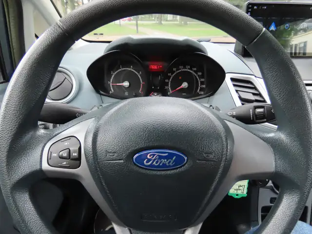 Ford Fiesta view 12