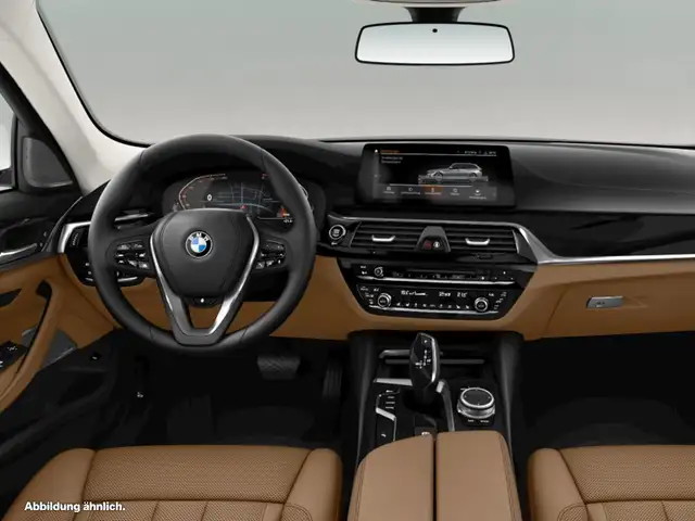 BMW 5 Series view 7