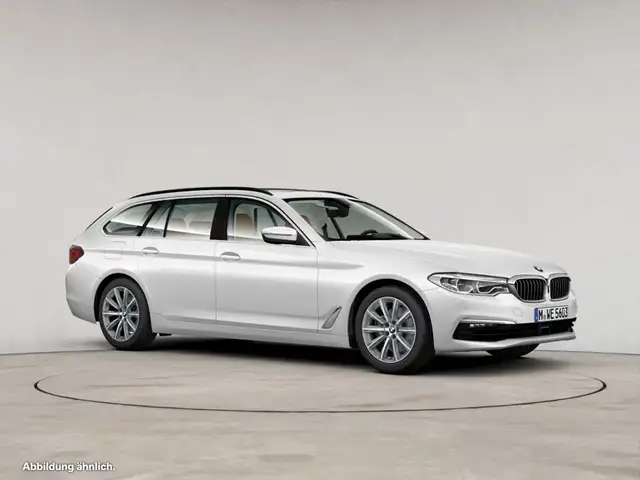 BMW 5 Series view 12