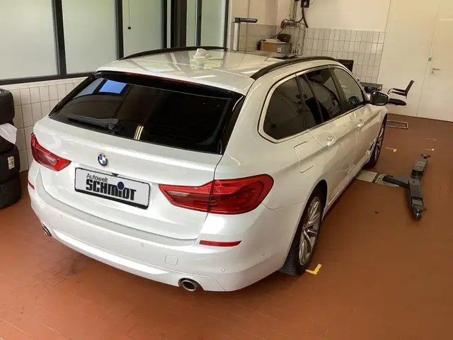 BMW 5 Series view 2