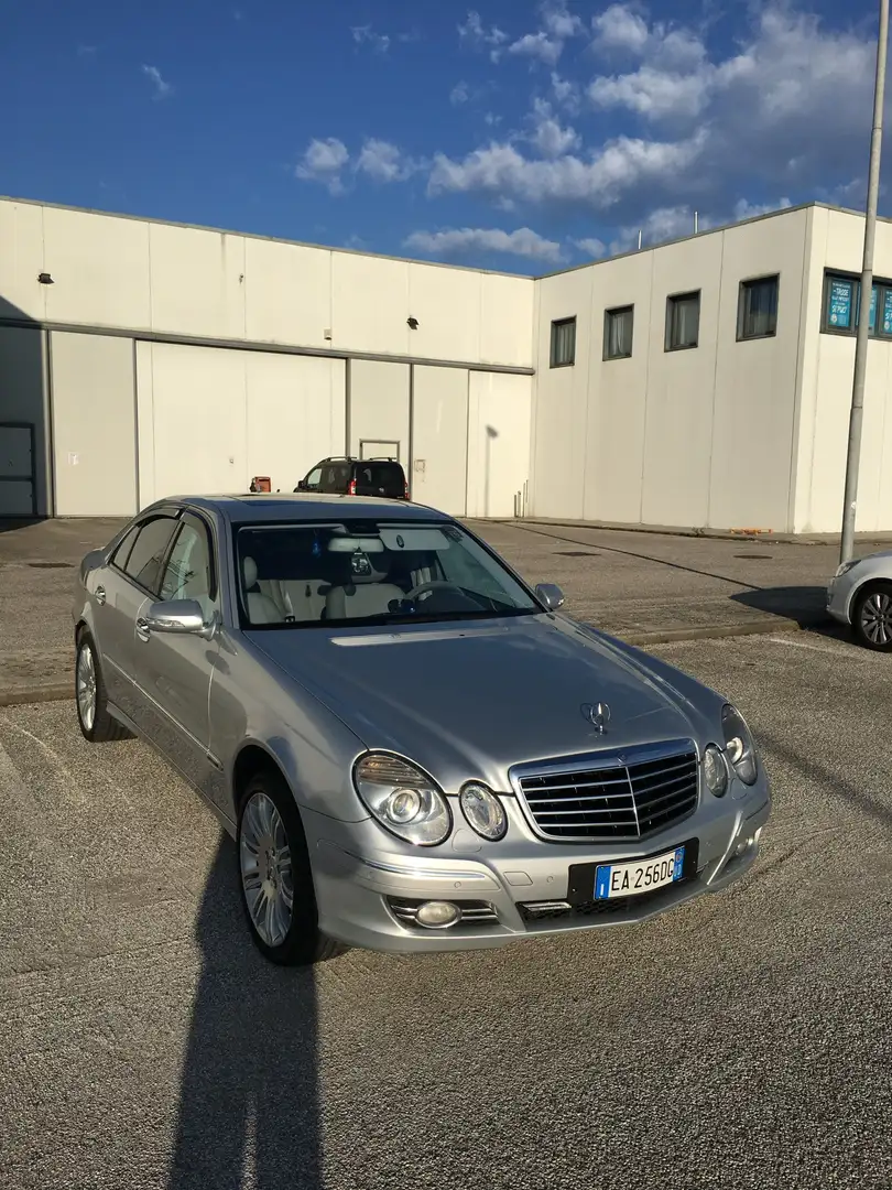 Mercedes-Benz E 280 cdi V6 evo Avantgarde FL Grey - 2