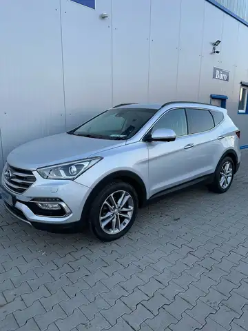 Hyundai SANTA FE 2,2 blue Premium 4WD LEDER 360° AHK KEY