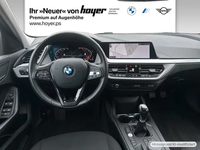 BMW 1 Series view 5