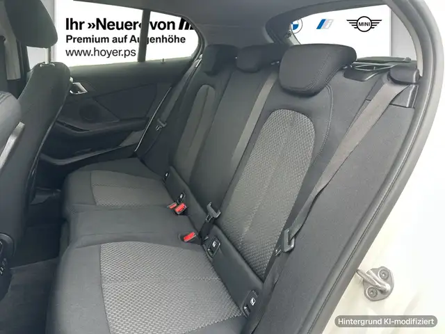 BMW 1 Series view 8
