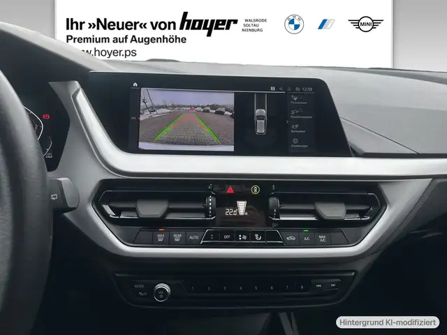 BMW 1 Series view 9