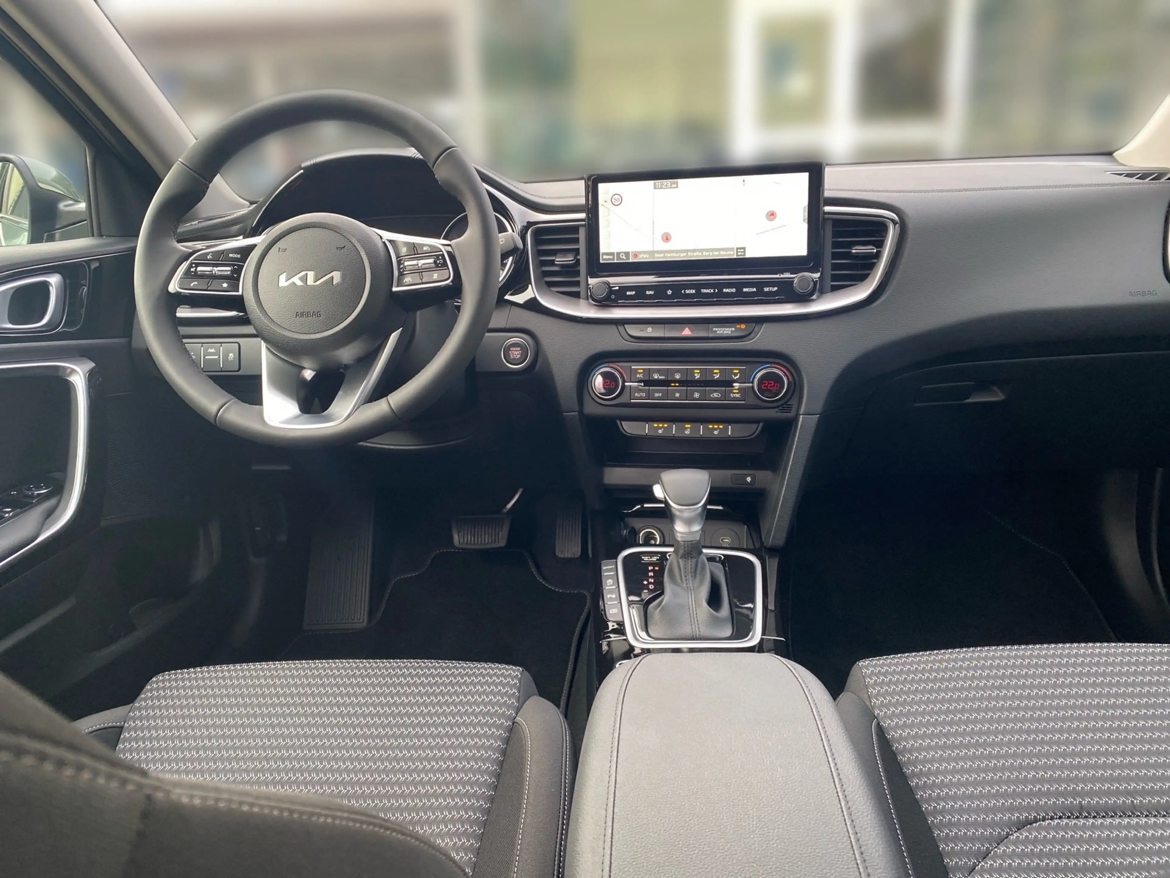 Kia Ceed / cee'd CEED SPIRIT TEC 1.5T 140 DCT7 LED+Navi+SHZ+LM — photo 10