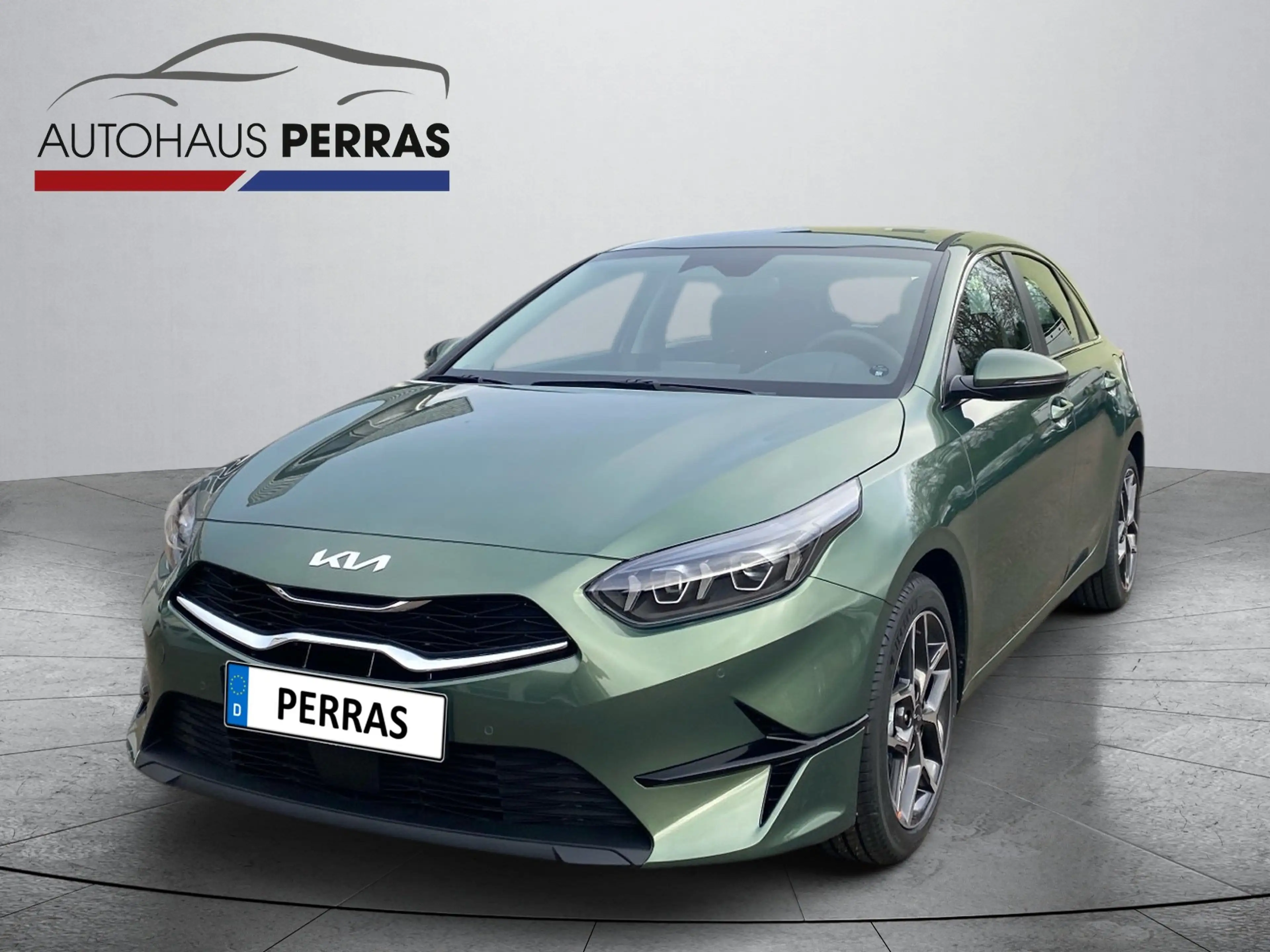 Kia Ceed / cee'd CEED SPIRIT TEC 1.5T 140 DCT7 LED+Navi+SHZ+LM — photo 2
