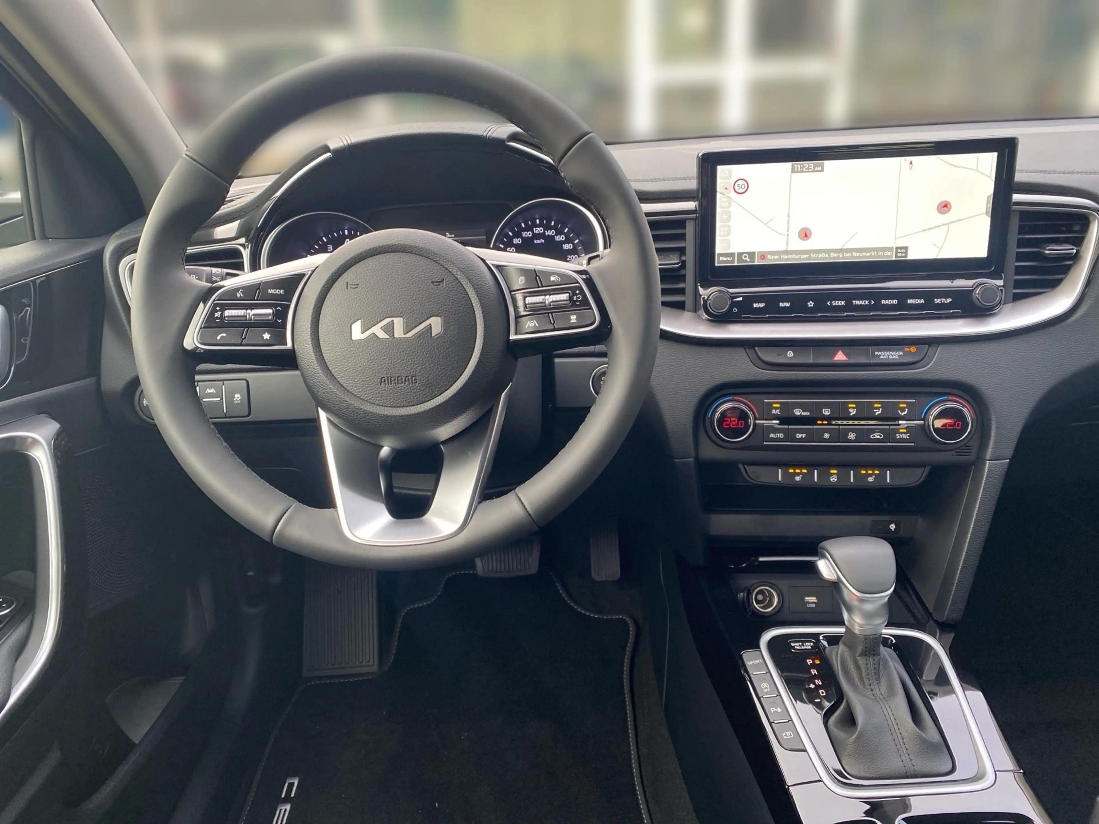 Kia Ceed / cee'd CEED SPIRIT TEC 1.5T 140 DCT7 LED+Navi+SHZ+LM — photo 11