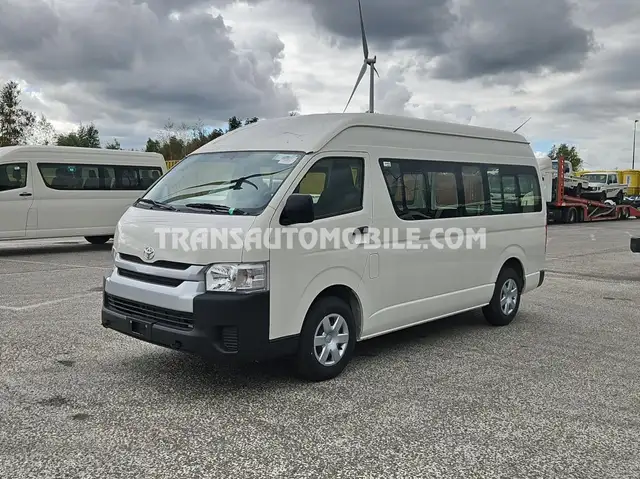 Toyota Hiace HIGH ROOF / TOIT HAUT 2.5L DIESEL van