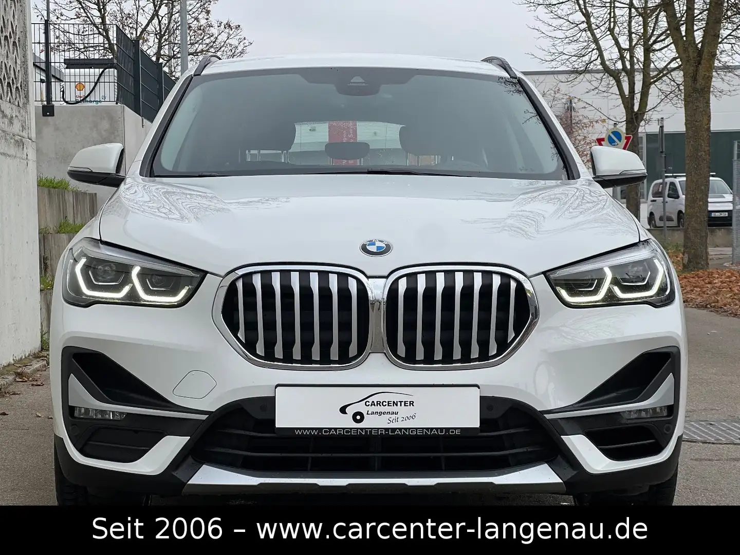 BMW X1 xDrive 20 i xLine Weiß - 2
