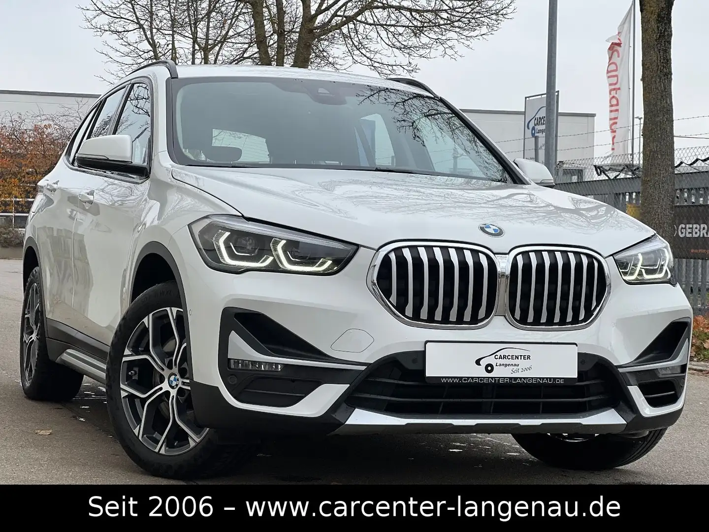 BMW X1 xDrive 20 i xLine Weiß - 1