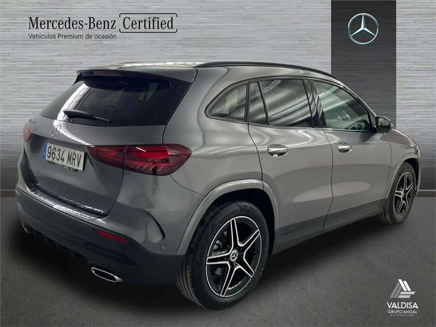 Mercedes-Benz GLA 200 d - 2