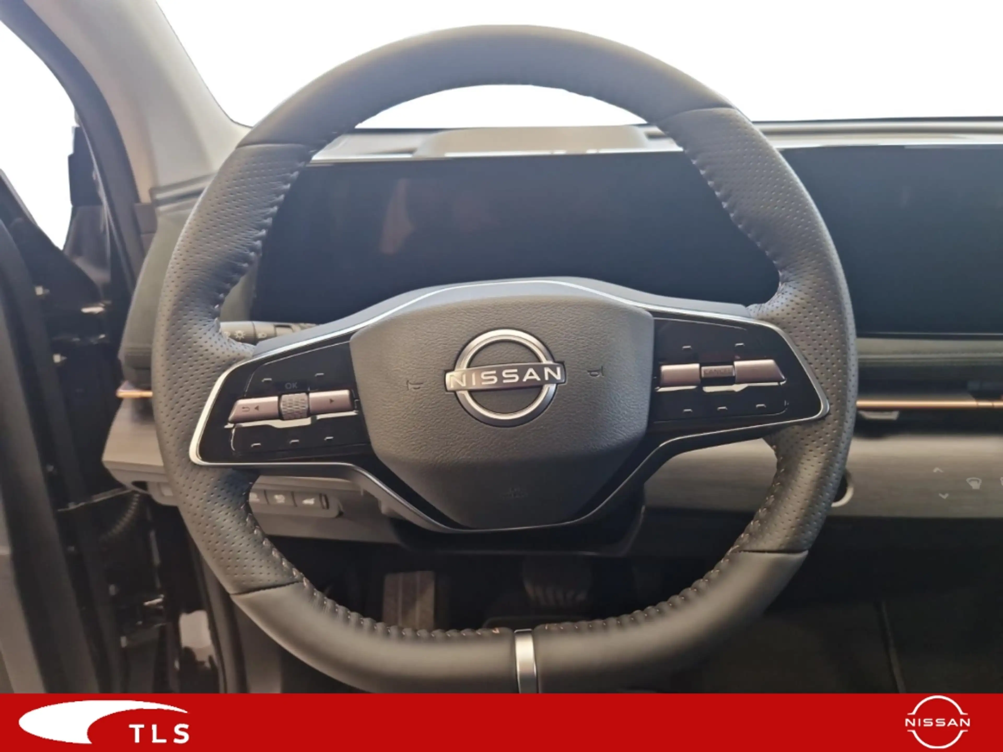 Nissan Ariya 87KWH - EVOLVE-PACK - AURORA GREEN HUD Panorama Na — photo 10