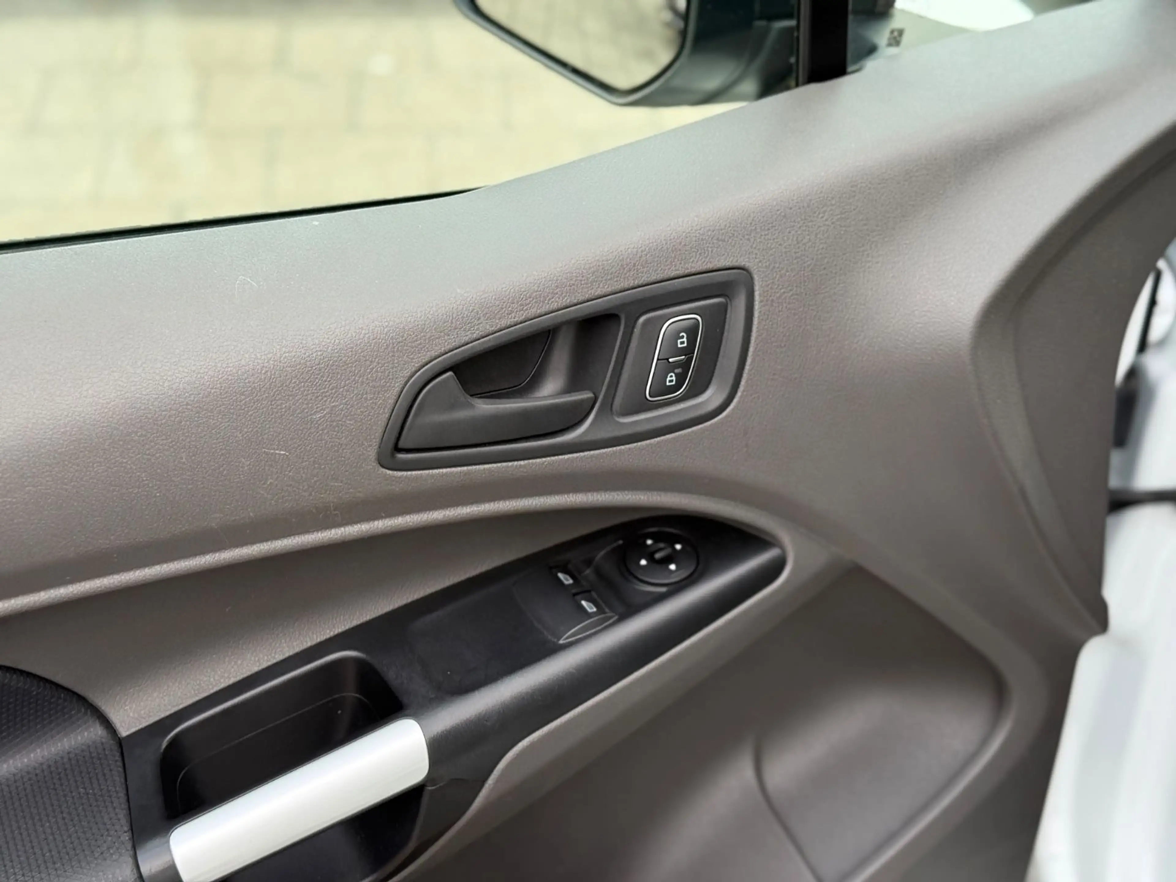 Ford Transit Connect Lang L2 *Navi*SHZ*3-Sitze*Kamera — photo 8