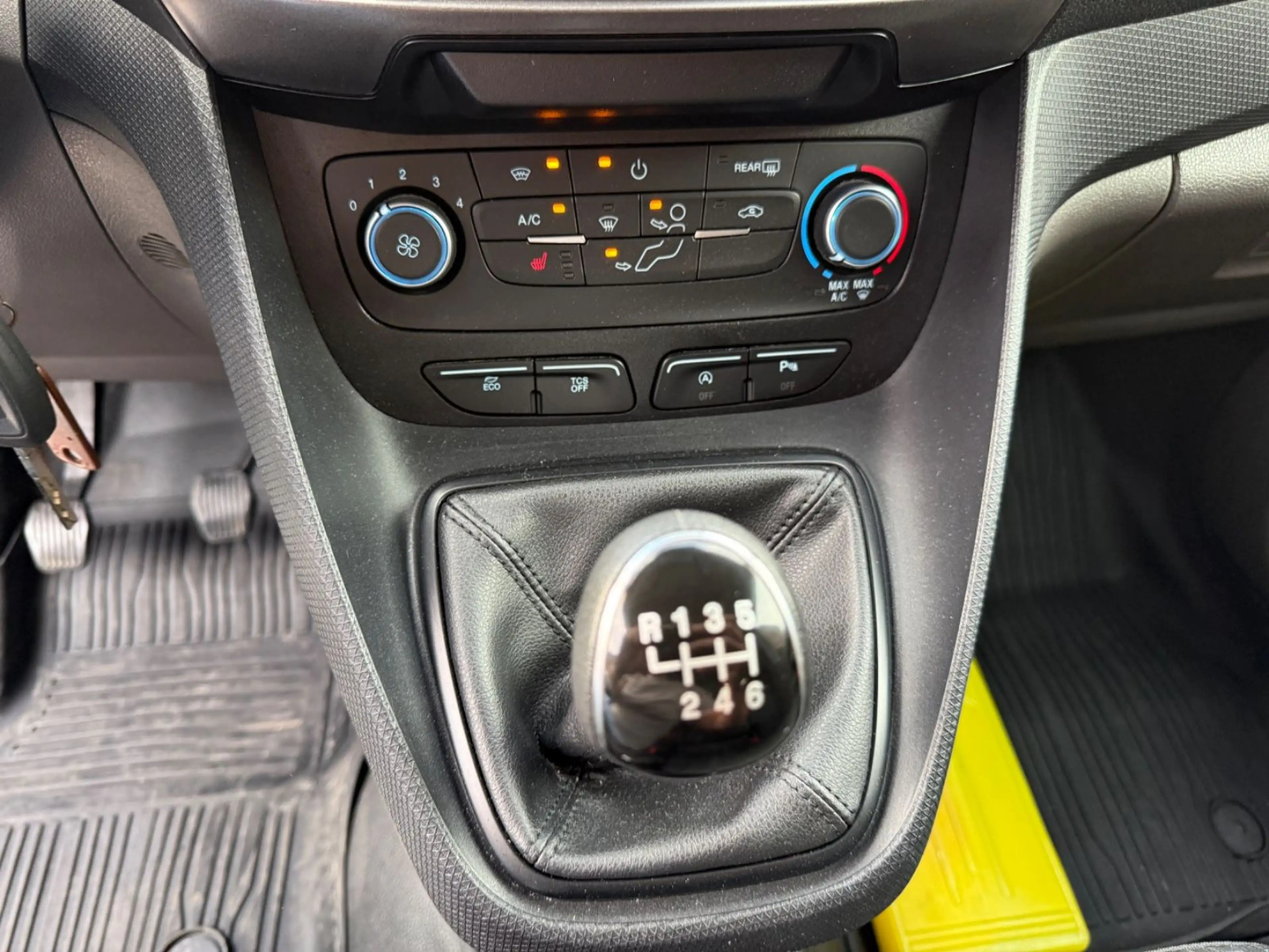 Ford Transit Connect Lang L2 *Navi*SHZ*3-Sitze*Kamera — photo 13