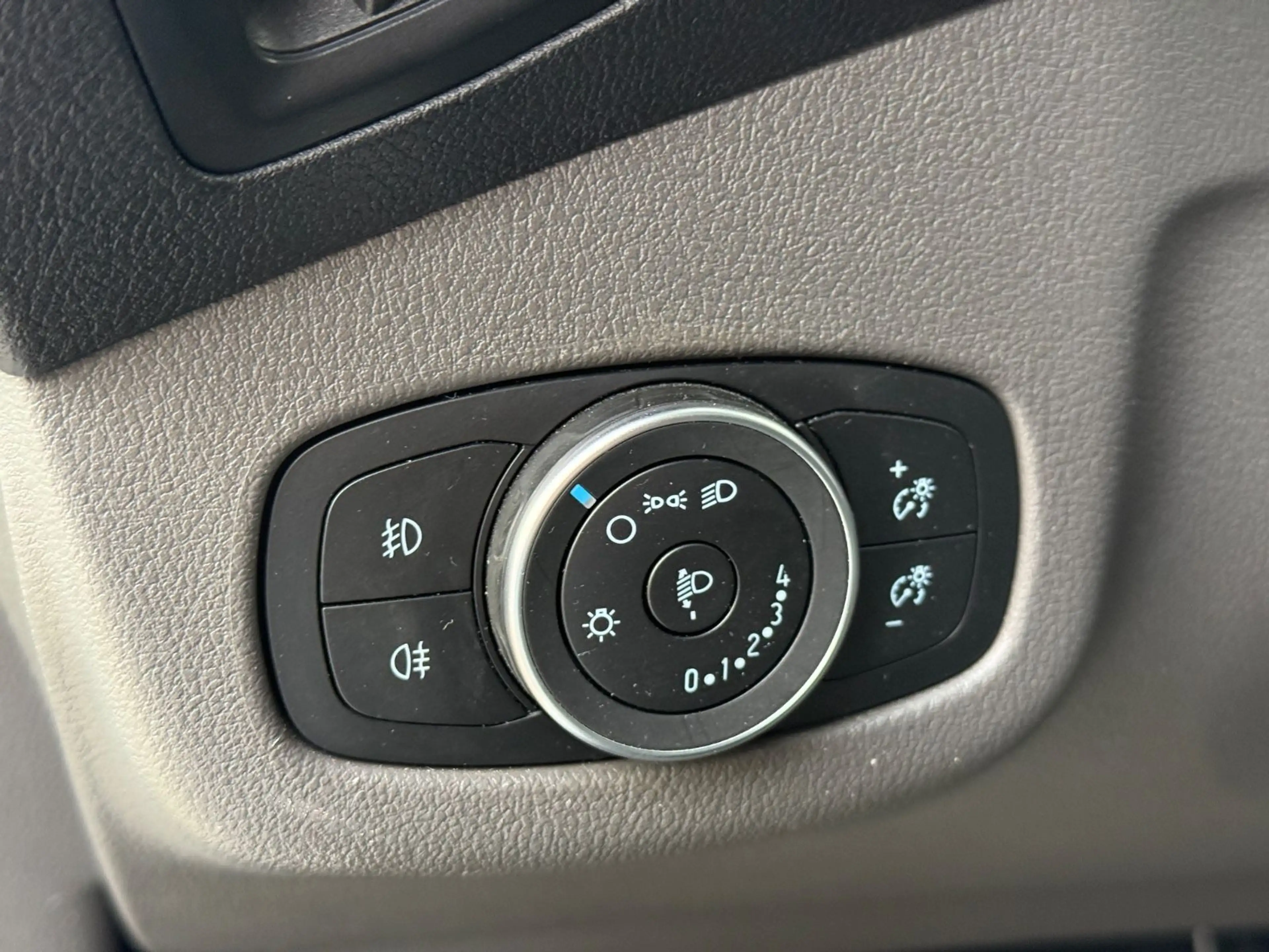 Ford Transit Connect Lang L2 *Navi*SHZ*3-Sitze*Kamera — photo 9