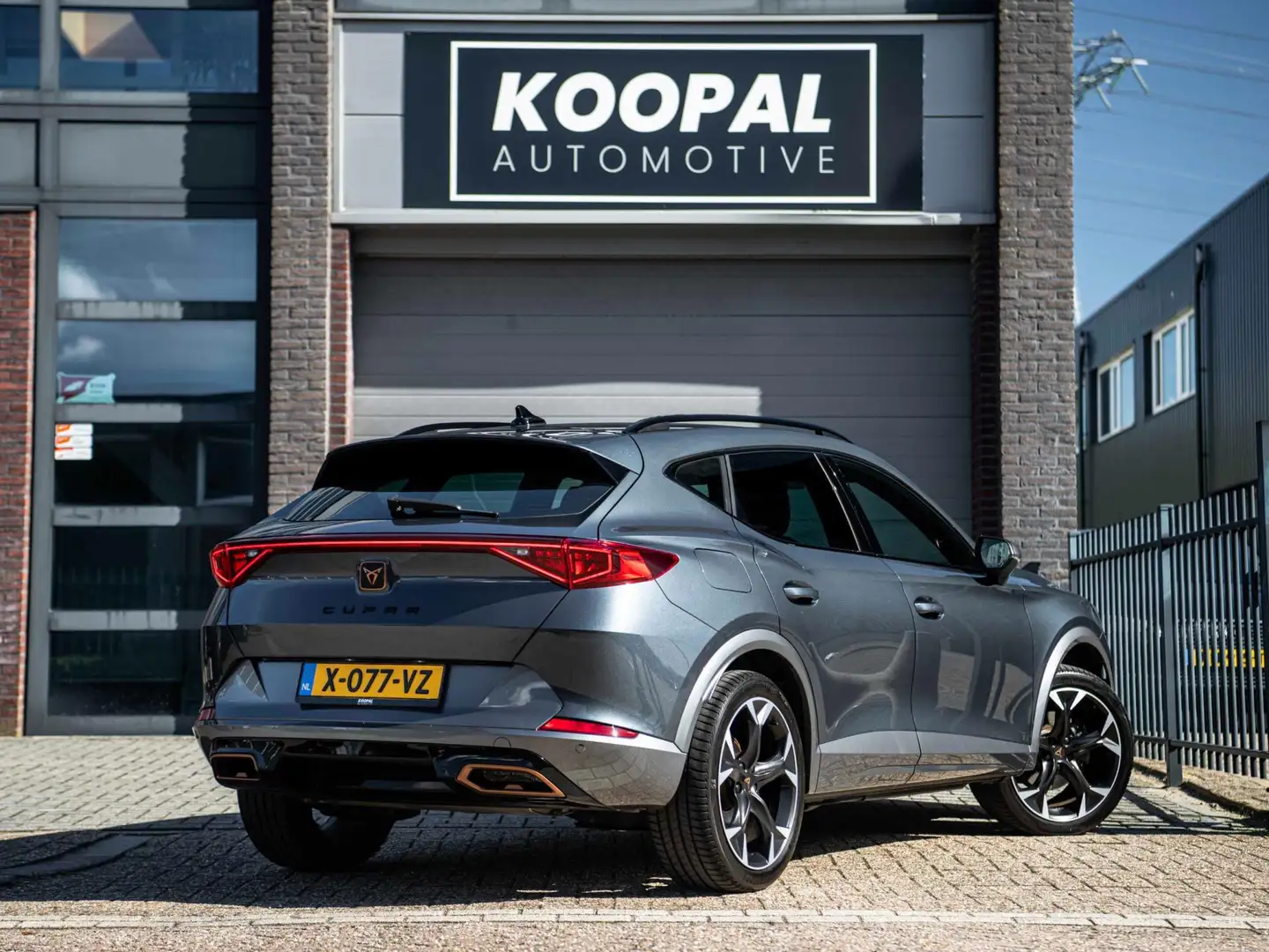 CUPRA Formentor 1.4 e-Hybrid Business | Matrix LED | Copper | ACC Gris - 2