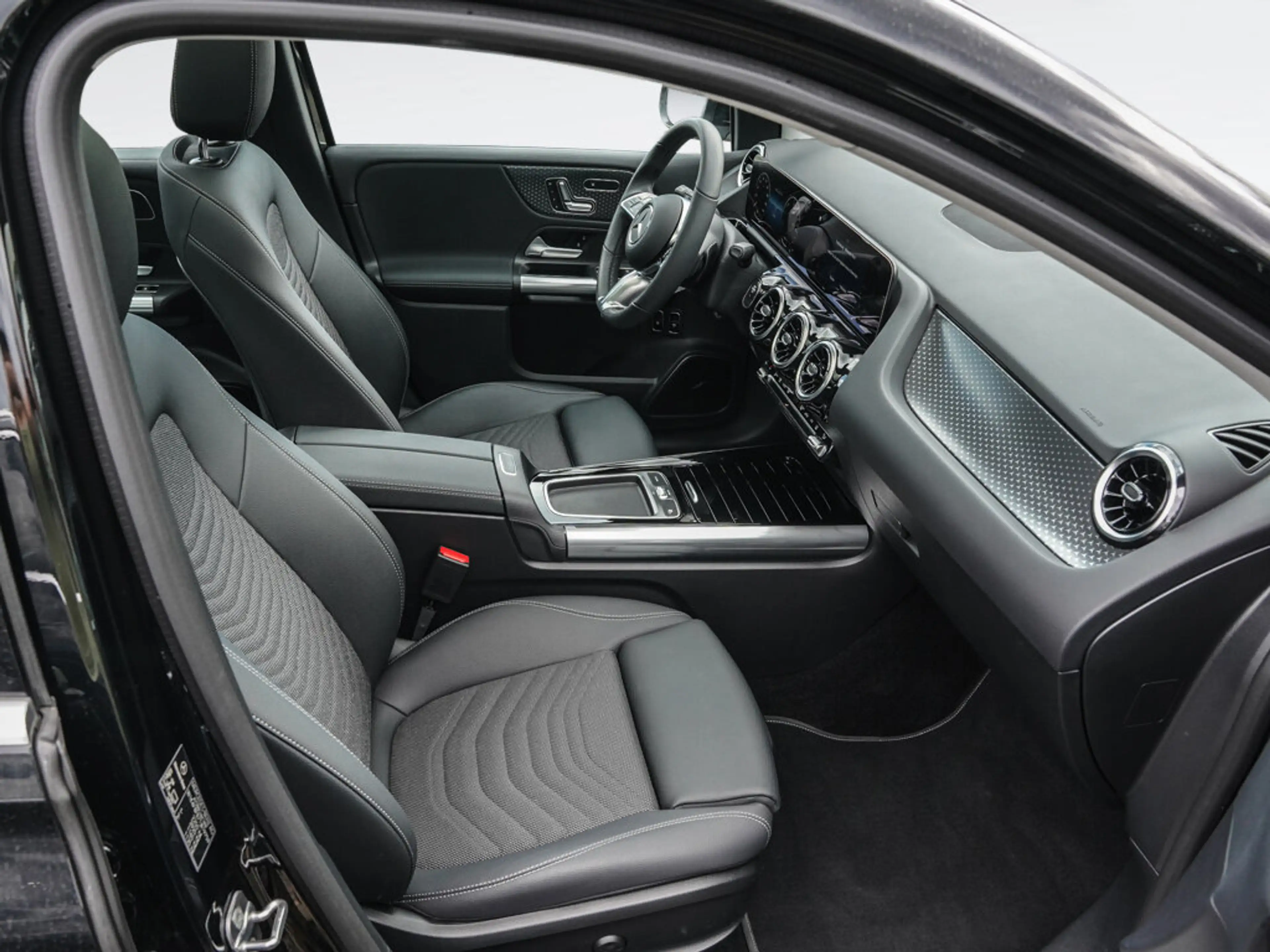 Mercedes-Benz B 250 B 250 e PROGRESSIVE PANO BURMESTER AHK MEMORY  LED — photo 5