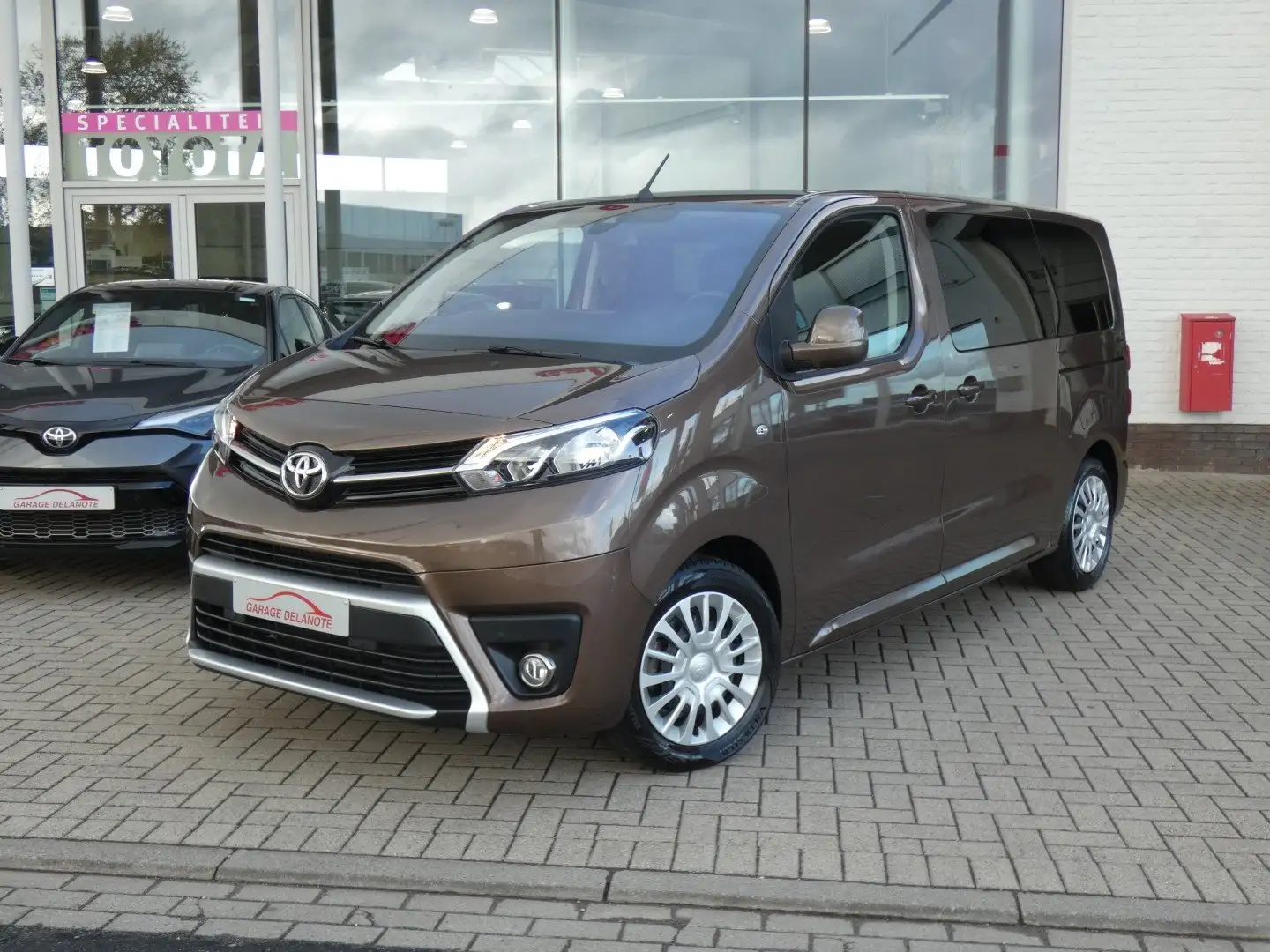 Toyota Proace Verso 144pk Shuttle+Camera+GPS+Parkeersensoren 9PL Brun - 2