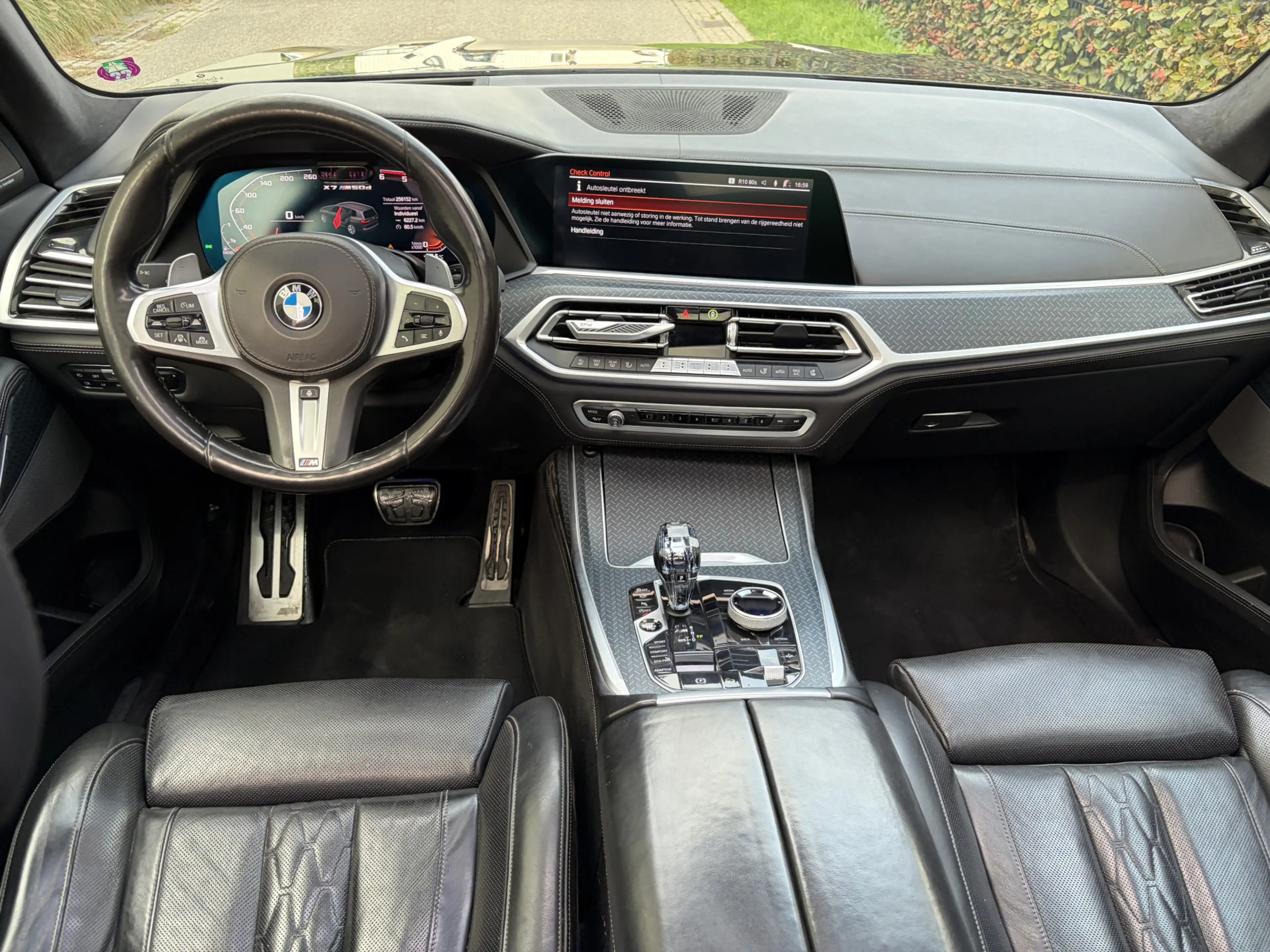 BMW X7 M50d High Executive / AUTOMAAT / SKYLOUNGE / 7PERS — photo 3